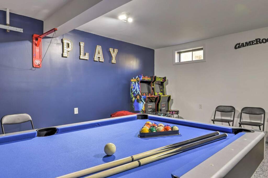 New! Updated Mystic Home W/ Sauna, Hot Tub & Deck מראה חיצוני תמונה