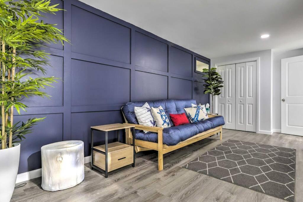 New! Updated Mystic Home W/ Sauna, Hot Tub & Deck מראה חיצוני תמונה